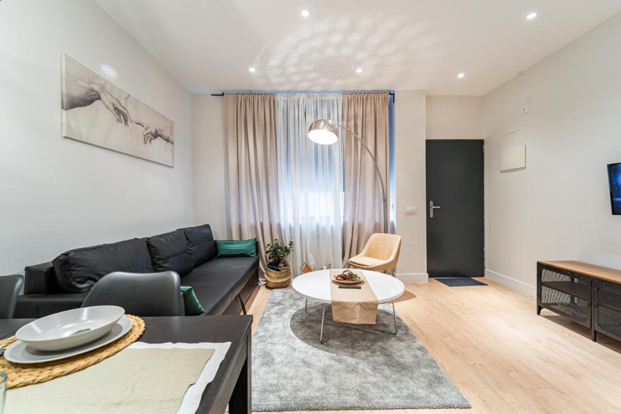 Edsam Madrid Apartments Black מראה חיצוני תמונה
