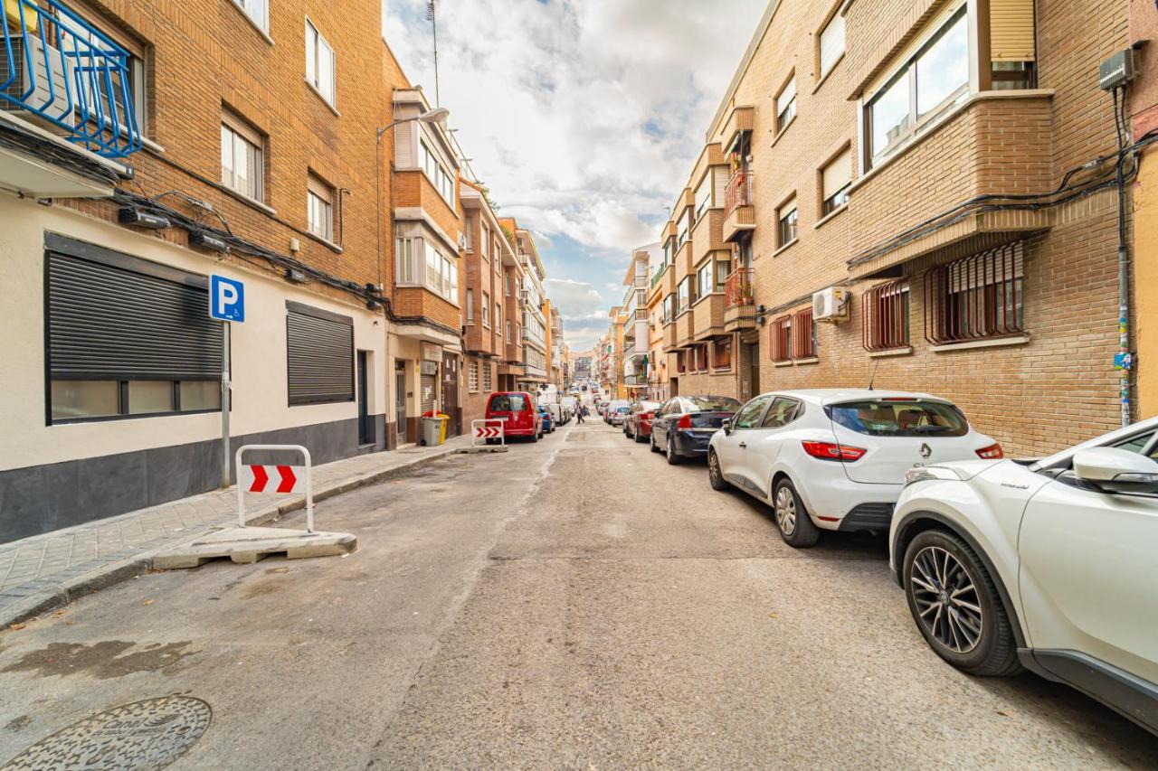 Edsam Madrid Apartments Black מראה חיצוני תמונה