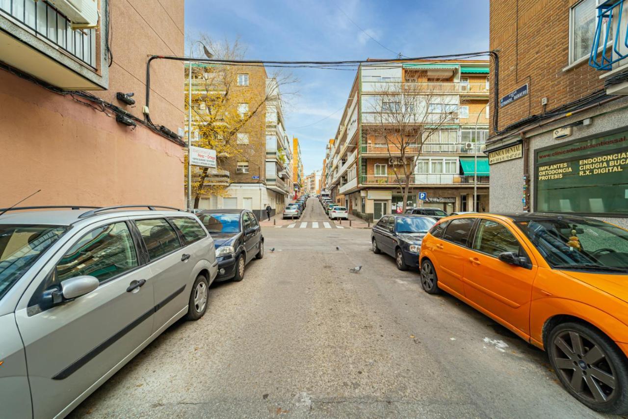 Edsam Madrid Apartments Black מראה חיצוני תמונה