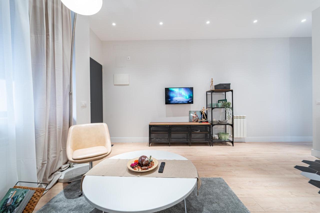 Edsam Madrid Apartments Black מראה חיצוני תמונה