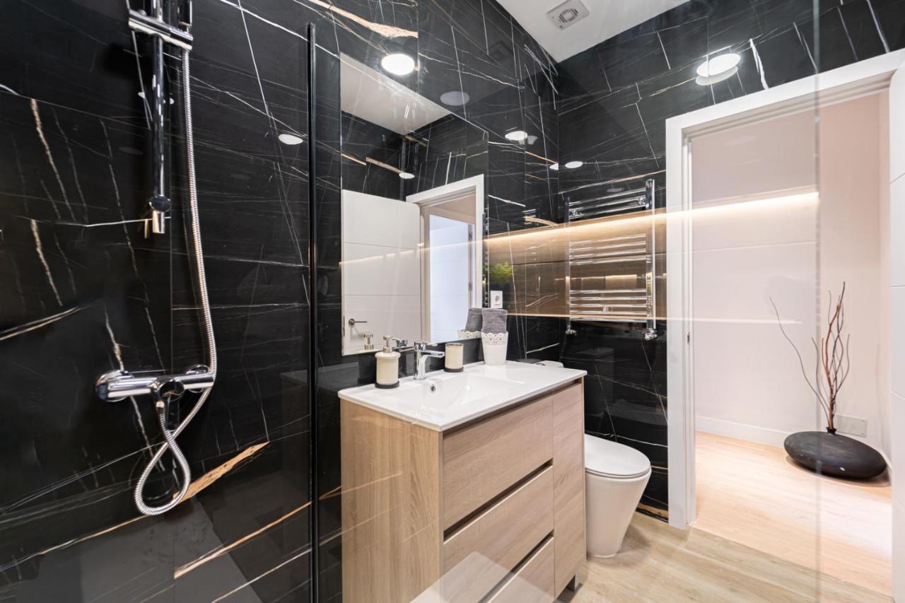 Edsam Madrid Apartments Black מראה חיצוני תמונה