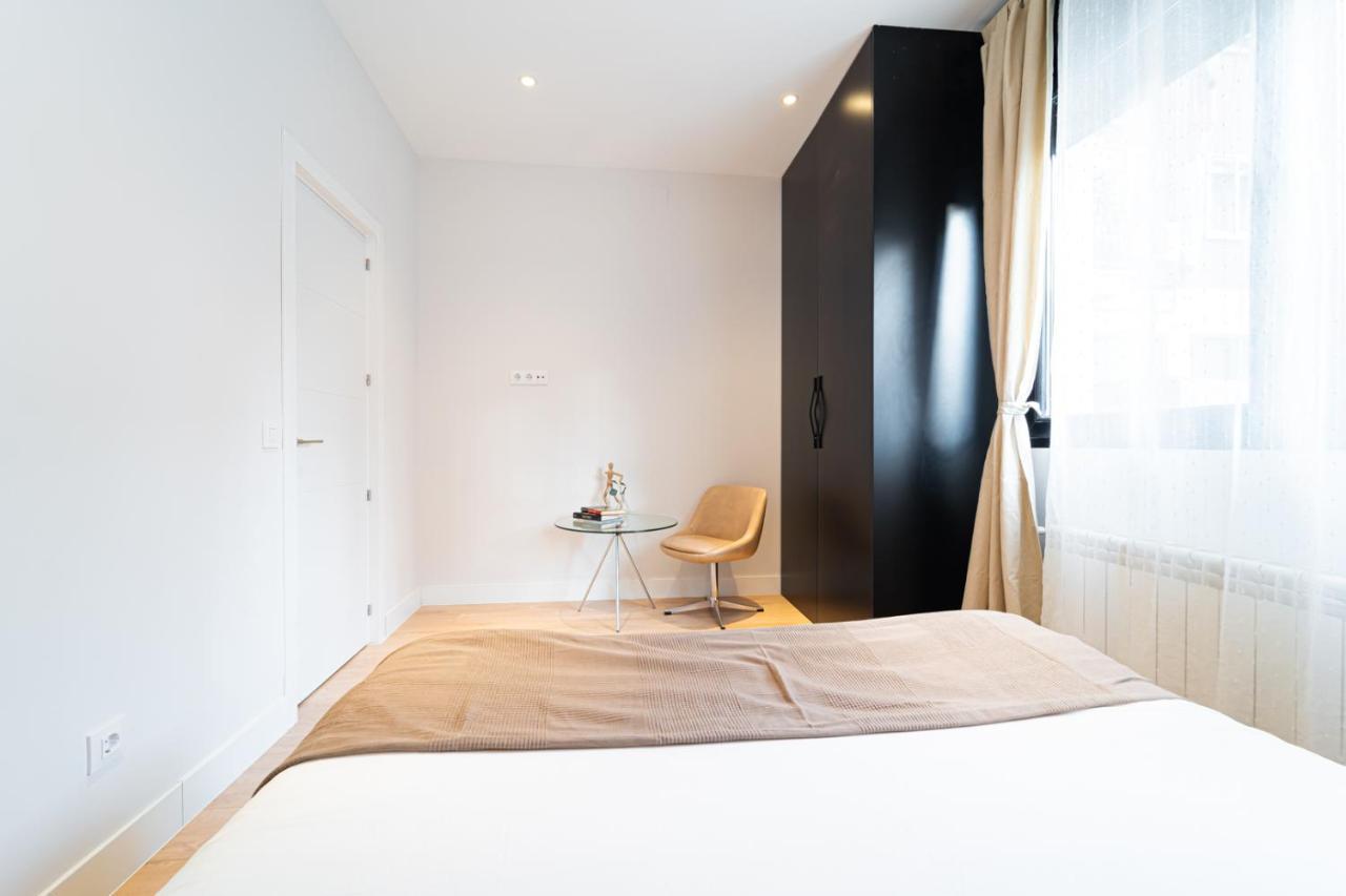 Edsam Madrid Apartments Black מראה חיצוני תמונה