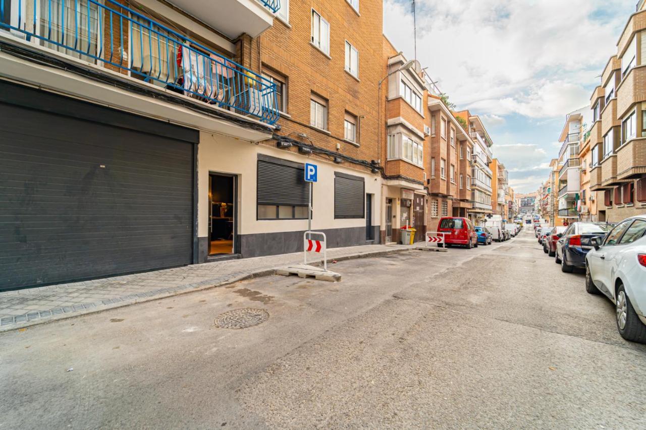 Edsam Madrid Apartments Black מראה חיצוני תמונה